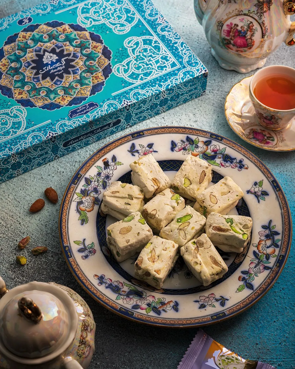 گز چیست؟ راهنمای کامل آشنایی با گز، انواع، مواد اولیه و روش تشخیص گز باکیفیت